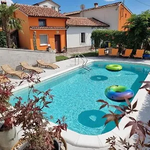 https://apartment-luana.in-istria.net